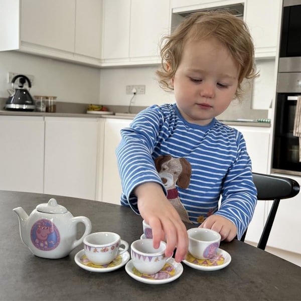 PEPPA PIG PORCELAIN TEA SET