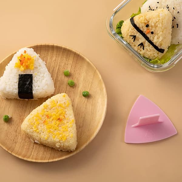 1 st Triangel Sushi Form, Plast Triangel Form Fall DIY Verktyg Risboll Bento Pressar (rosa)