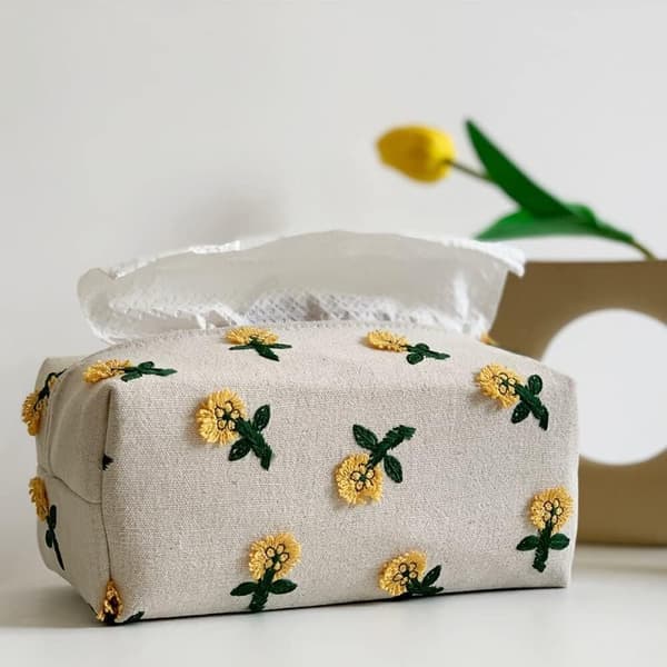 Blomsterbroderi för pappersnäsdukar