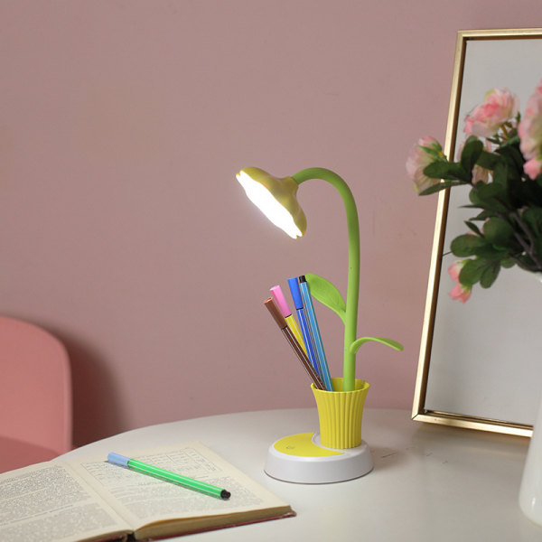 Børne skrivebordslampe, LED skrivebordslampe, berøringsfølsom dæmpbar sengelampe, øjenvenlig læselampe med penneholder (gul) Yellow