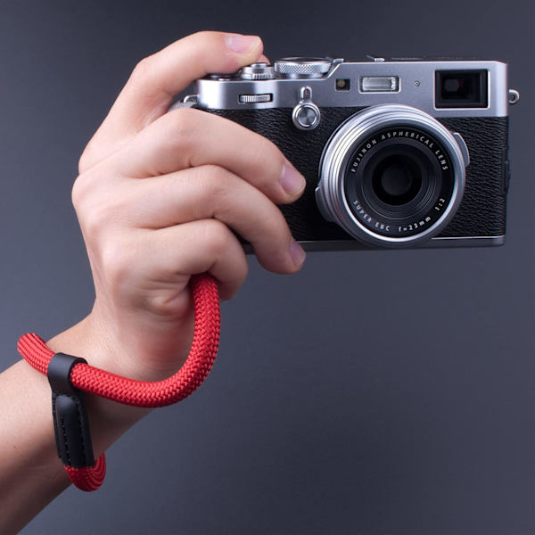 Kamerarannehihna, yhteensopiva Sony A6400 A6000 A6300 A6500 RXIR II RX10 IV X100F X-T30 X-T4 X-T3 X-T20 X-T2 X100S E-M10 Mark II III M5 Coffee Red
