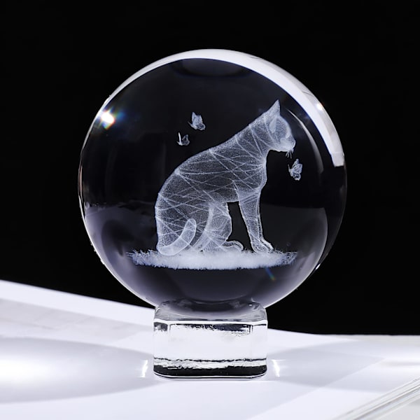 Kristalli 3D pallo 6cm kaiverrettu kissa perhosia lahjoja kissan ystäville naisille miehille lasi ihania eläimiä figuriineja jalustalla, kissan koristeet muistoesine