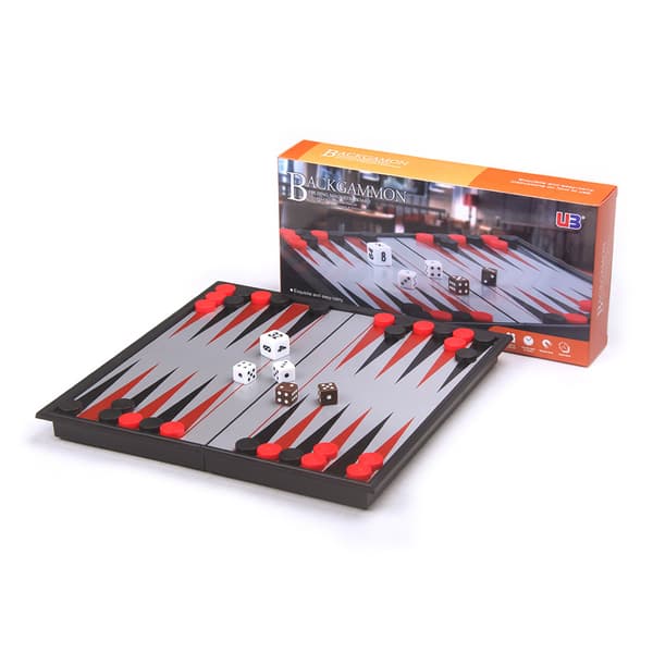 Taitettava magneettinen backgammon-lautapeli