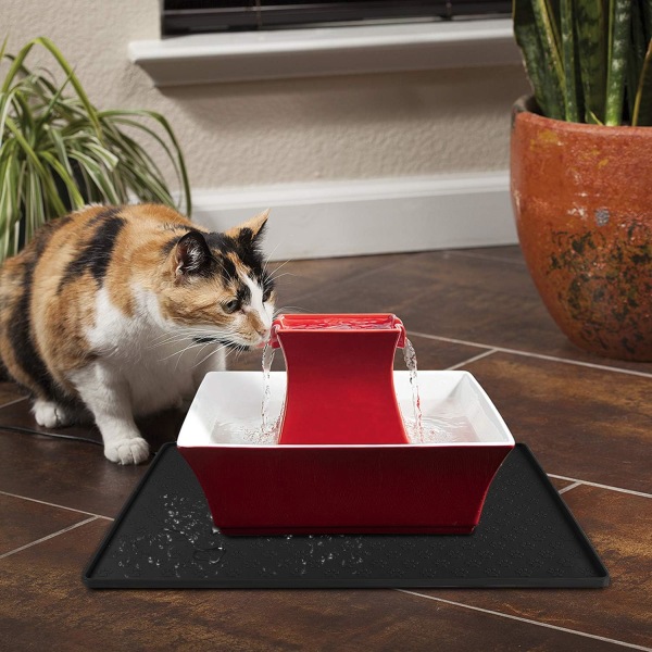Matningsmatta för katter och hundar, vattentät husdjursskål i silikon för att stoppa matspill och vattensmuts ut på golvet (48*30 cm, svart) Black