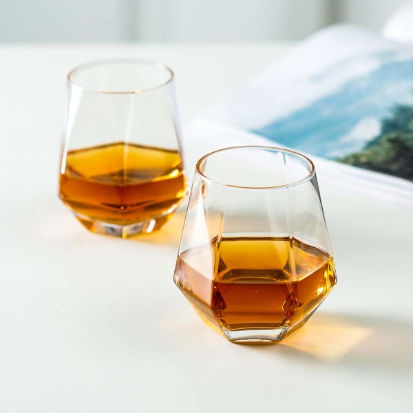 Diamond Whisky-glassæt med 4 vippede Scotch-glas 300 ml Whiskyglas Moderne look glasvarer til Bourbon/rom/bar tumbler