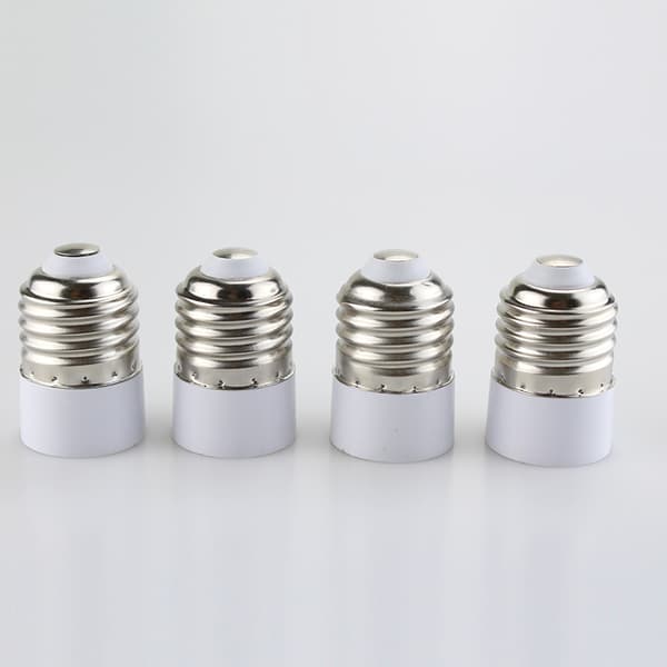 Set med 2 E27 till E14 basadaptrar för LED-lampor och låg förbrukning
