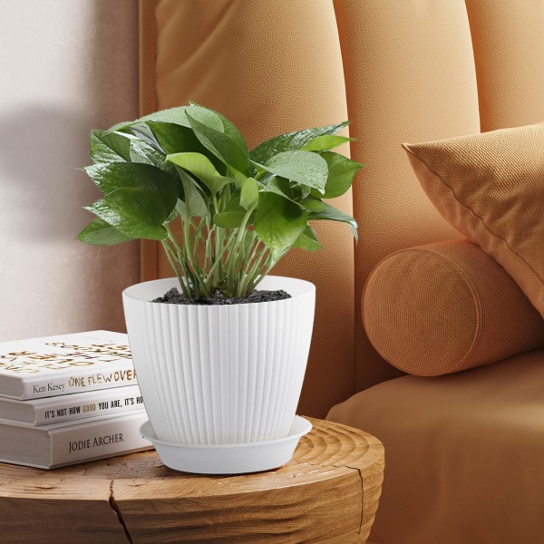 Pakk innendørs blomsterpotte Stripete rillede plastplantepotter med dreneringshull og tallerkenplanter for alle innendørs planter Hvit