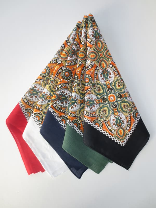 RØD Gammeldags lite Paisley-mønstret bandana