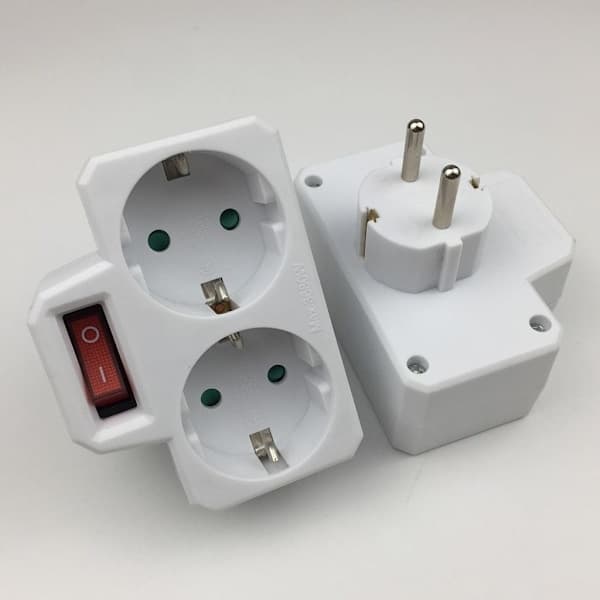 250V Dubbelt Dubbeluttag med Strömbrytare Vit