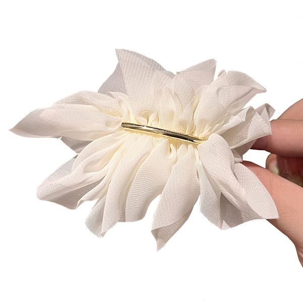 Hårklämmor för kvinnor, mjuka chiffongtyg, hårnålar, franska klämmor, hårklämmor, blomform, söta presenter till flickor, vita White