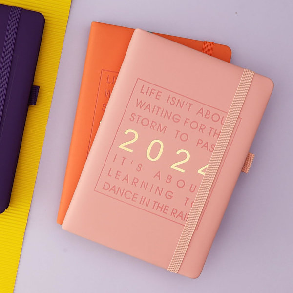 2024 Dagsplanerare A5, Vecko- och månadsplanerare Tjockt papper, Årlig agenda Veckovy för Jan-Dec 2024 (A5, Rosa) Pink