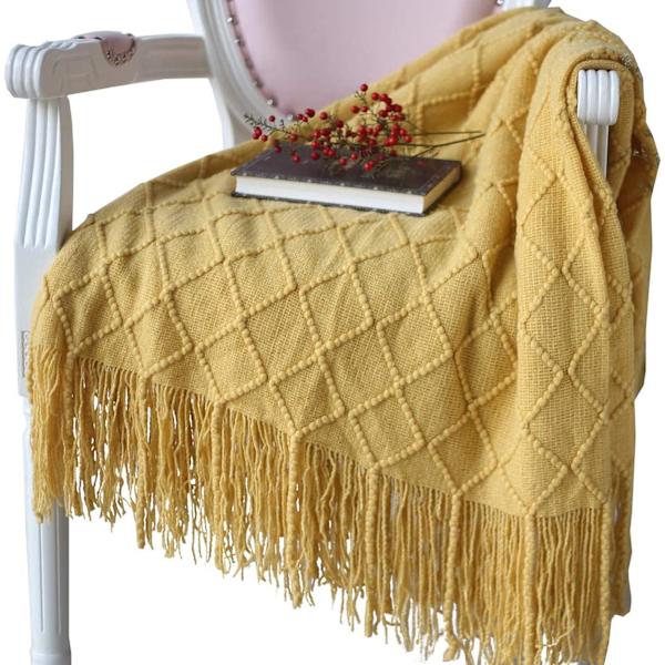 Mjuk stickad ullfilt med tofsar, gosig filt, sofffilt, sovfilt, gul 150 x 200 cm yellow