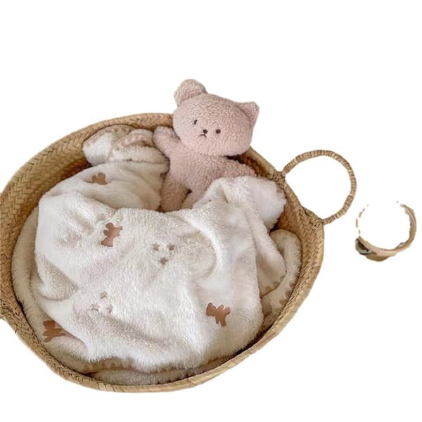 Babyteppe høst og vinter babyteppe hudvennlig barnehage lur brodert fløyelsteppe blonderteppe dyne