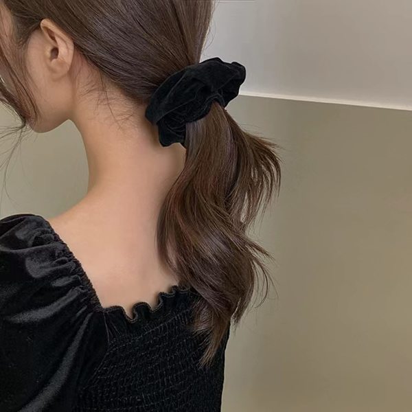 2 st hårscrunchies, stora sammetsscrunchies, stretchiga hårsnoddar mjuka hårband hästsvanshållare sovande spårlös frizzförebyggande (svart) Black