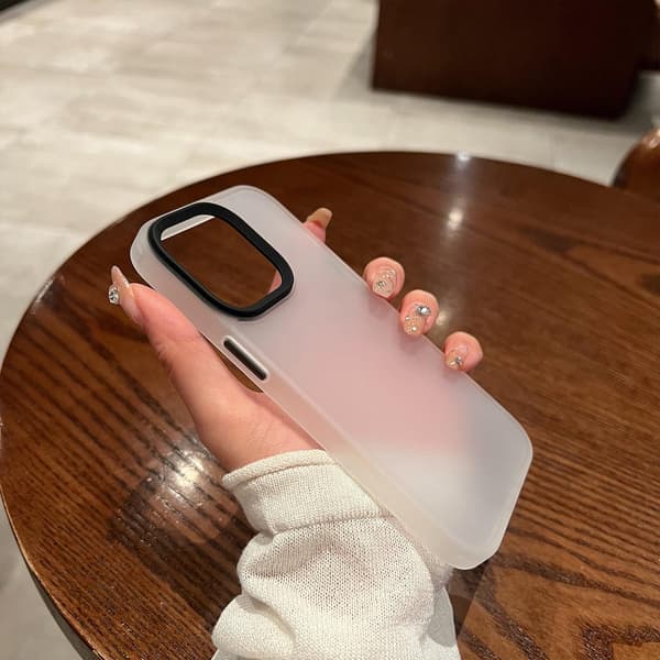Etui til iPhone 13 Pro Matt Hvit