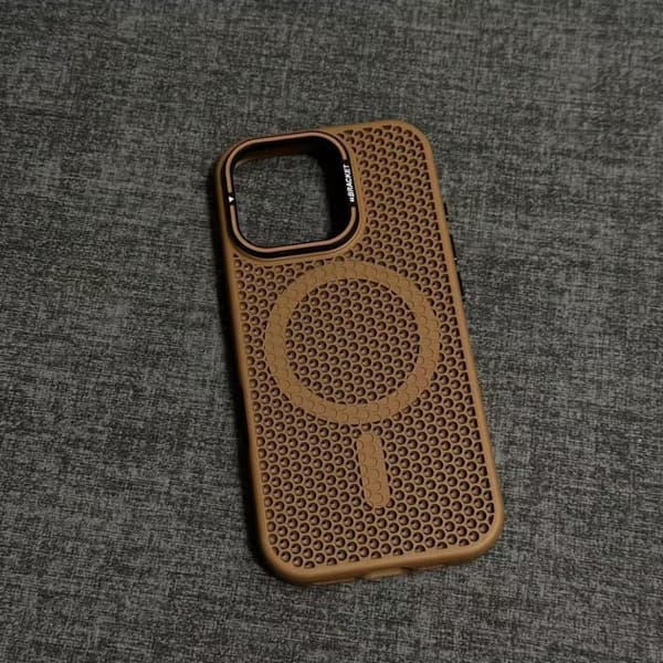 Etui til iPhone 17 Pro Frosted Magnetisk Stand Linse Detalje Ventileret Noz1759