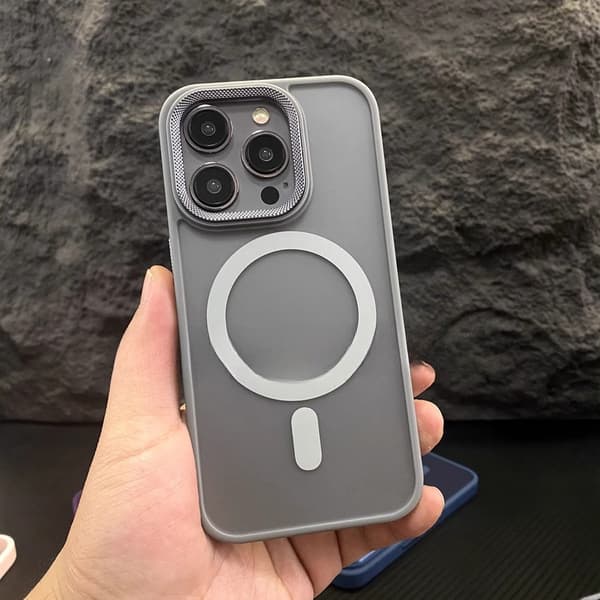Fodral för iPhone 15 Plus Matt Diamantaccent Magnetisk Linsdetalj Grå Noz4394
