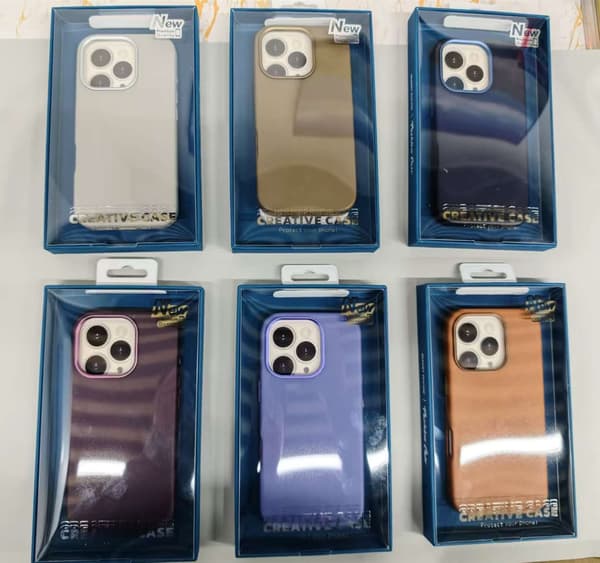 Kotelo iPhone 17:lle, nahkakuvio Noz14379