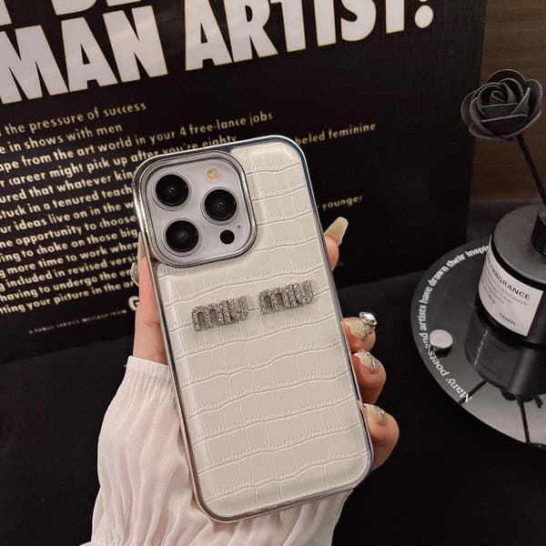 Etui til iPhone 13 Pro Max Diamond Accent Elektrobelagt Skinntekstur Hvit Noz2003