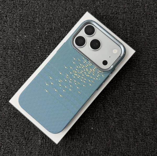 Etui til iPhone 17 Pro Skin Feel Magnetic Design Noz11876