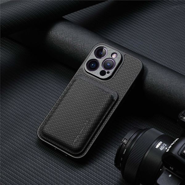 Fodral för iPhone 15 Plus Kolfibertextur Magnetiskt Stativ Kortplatsdesign Noz6606