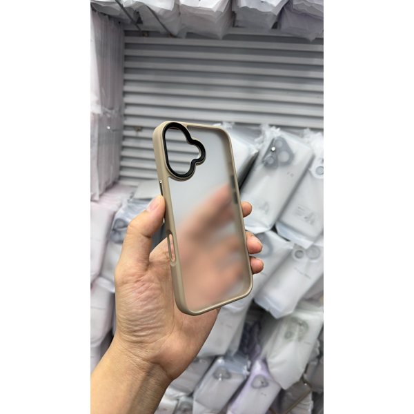 Kotelo iPhone 16 Matte Gold -puhelimelle