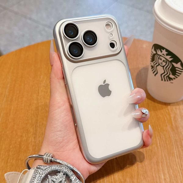 Kotelo iPhone 15 E Frosted Lens Detail Silver
