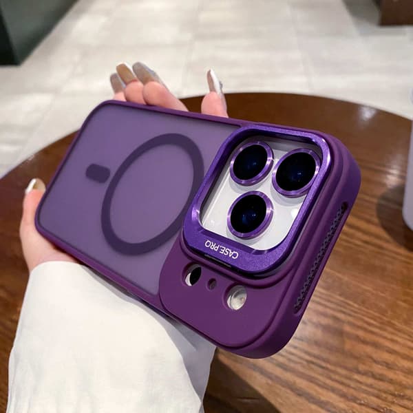 Etui til iPhone 13 Pro Max Skin Feel Mat Magnetisk Stand Linse Detalje Mørk