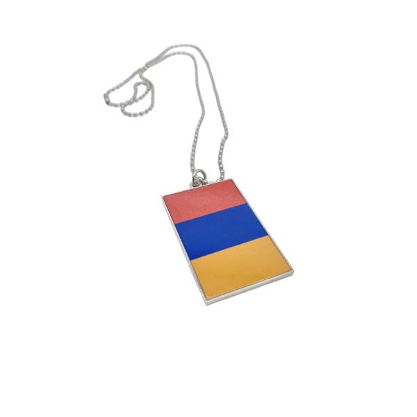 Armeniens flagga halsband