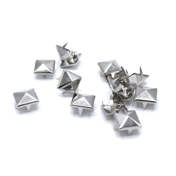 Løse nagler Pyramide 100 stk Silver