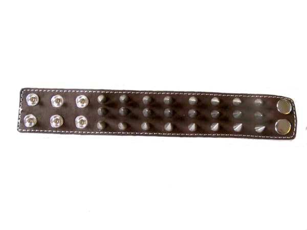 Brunt læderarmbånd med nitter Brown