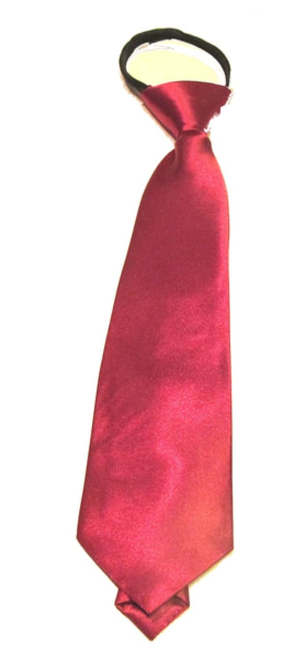 Punainen solmio Red