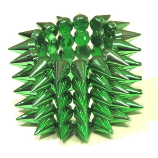 Elastisk armband med nitar grön