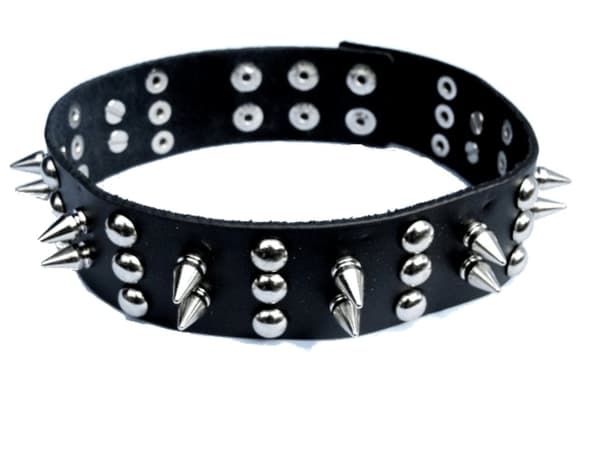 Nithalsband med spike och runda nitar Silver