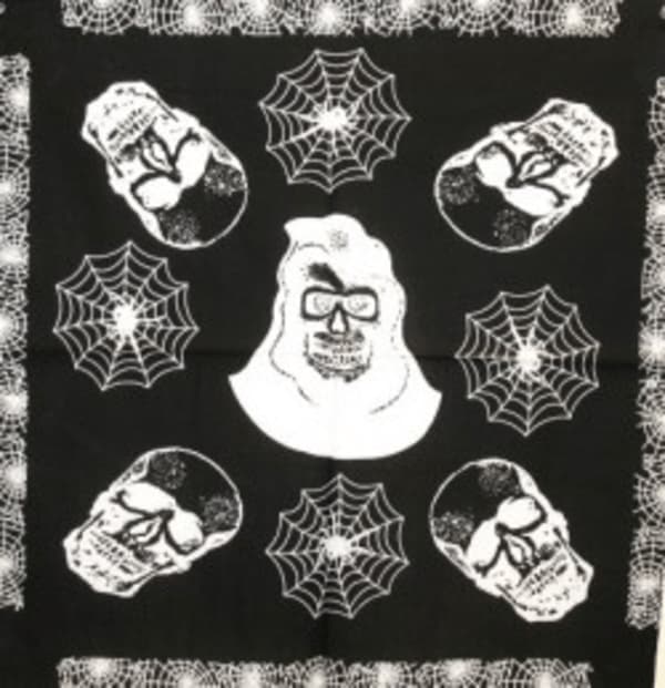 Bandana - kranier og spindelvev Black