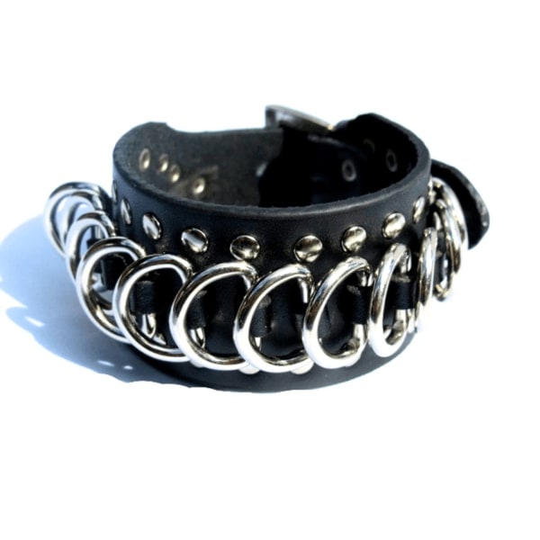 Sort læderarmbånd med nitter Black