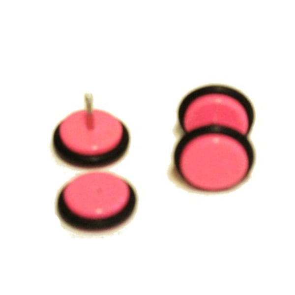 Fake Plug - Vaaleanpunainen ja musta kumi ympärillä Pink