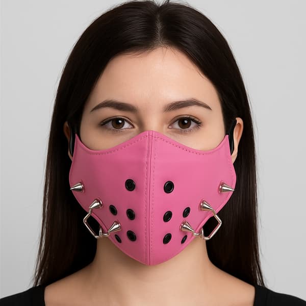 Rosa lädermask med nitar och ringdetaljer Rosa