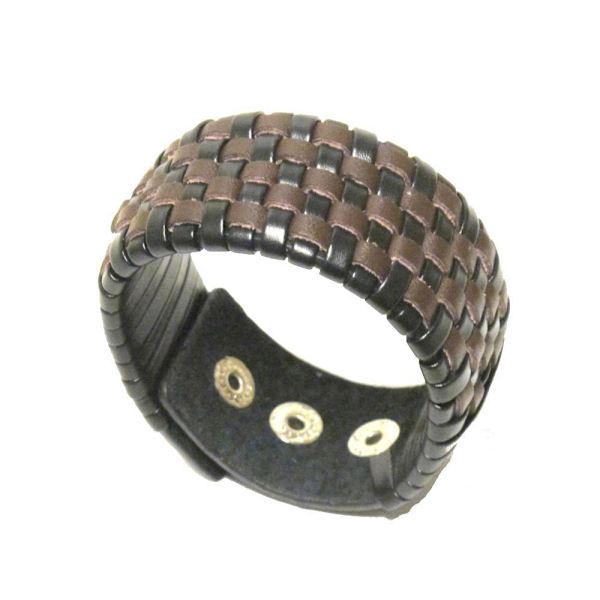 Flätat läderarmband