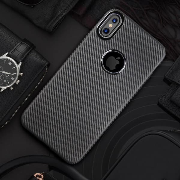 iPhone XR iskunkestävä suojus FullCarbon V2 Black
