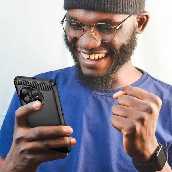 OnePlus 11 5G iskunkestävä SlimCarbon kotelo Black