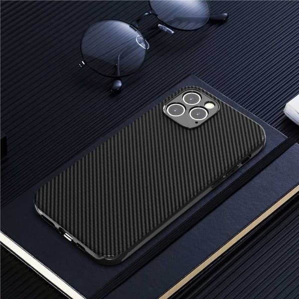 iPhone 11 Pro Max Iskunkestävä suojus FullCarbon V2 Black