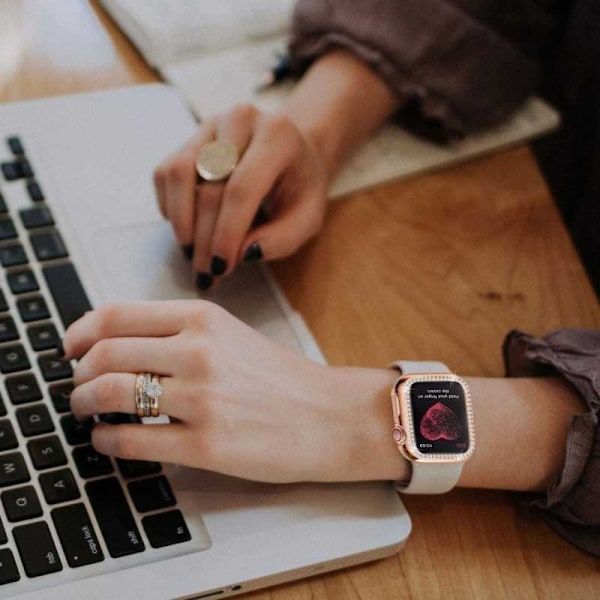 Apple Watch 40mm Series 4,5,6 & SE stødabsorberende skal med rhinestone Svart