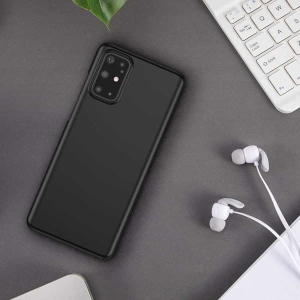 Samsung S20 FE Erittäin ohut kumipinnoitettu mattamusta Cover Basic V2 Black