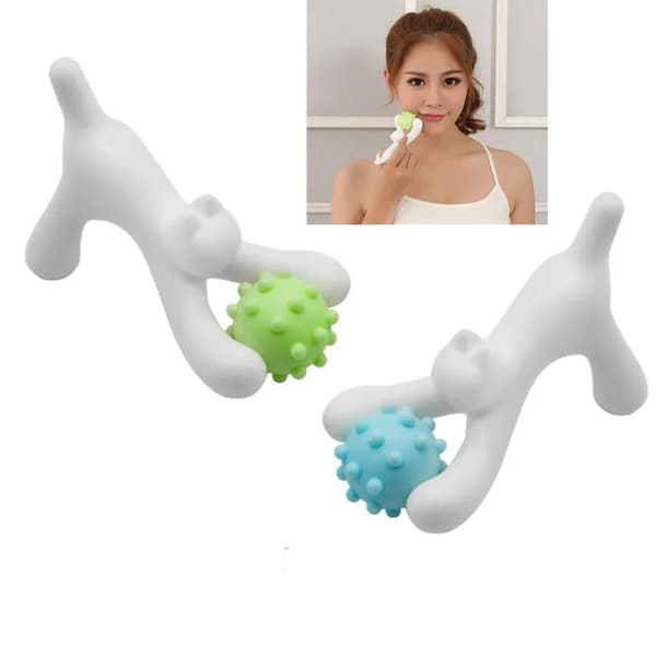 Ny söt kattunge som sträcker sig handhållen ansiktsmassager~05988