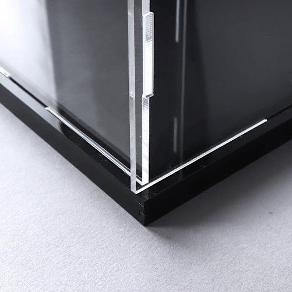 Klar Dammtät Akryl Displaybox för Klar Leksaksactionfigur - 25*15*20cm