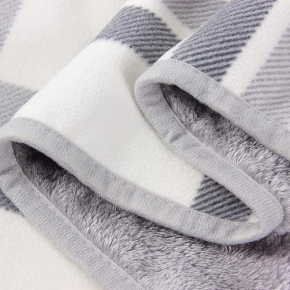 Fleeceponcho for kvinner, rutete fleece-sjal, varm vinterkappe med knapper, rutete teppe