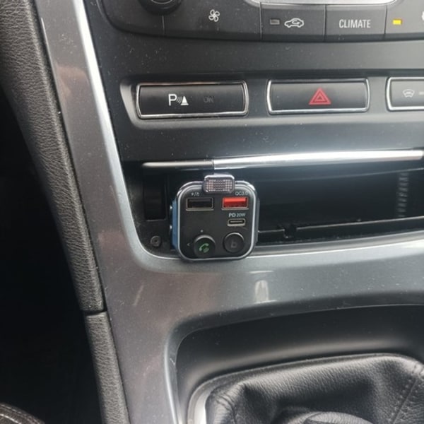 Bluetooth FM-sändare & Laddare 20w - Till bilen - Billaddare 100