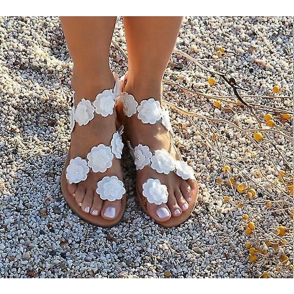 Damesandaler med blonder, elegante hvite flate sandaler, skinnsandaler 39
