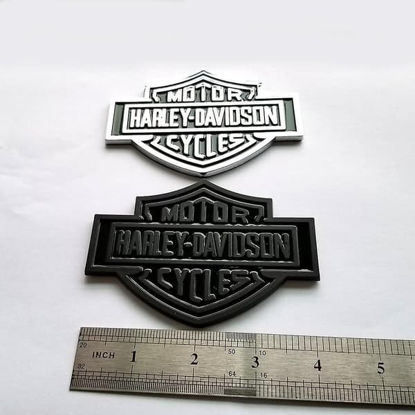 2x OEM Harley Davidson Drivstofftank Krom Emblem - 3d Logo Erstatningsmerker